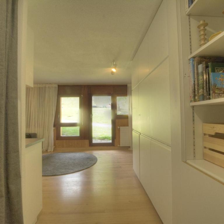 Studio Gemeaux 206 sur la place du Village a Anzere - Studio - 2