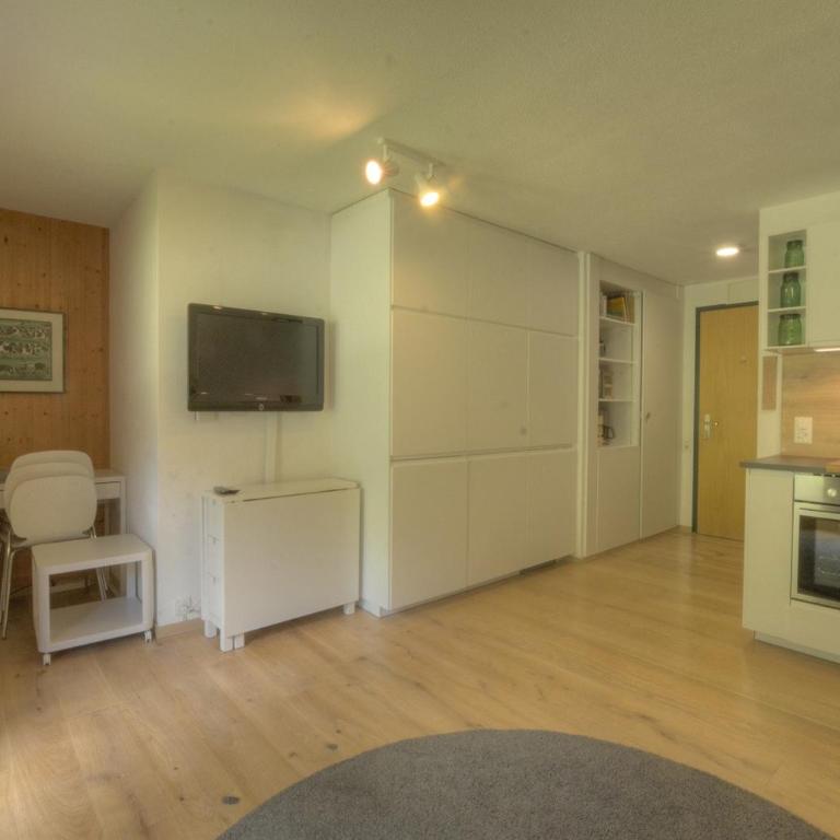 Studio Gemeaux 206 sur la place du Village a Anzere - Studio - 3