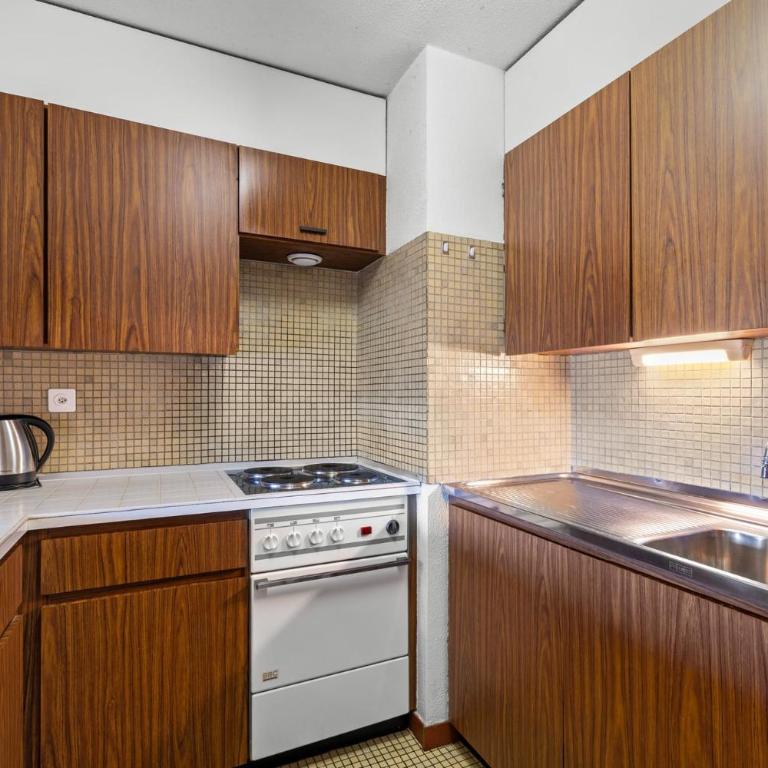Appartement Sagittaire 202, sur la place du Village a Anzere - Apartment - 11