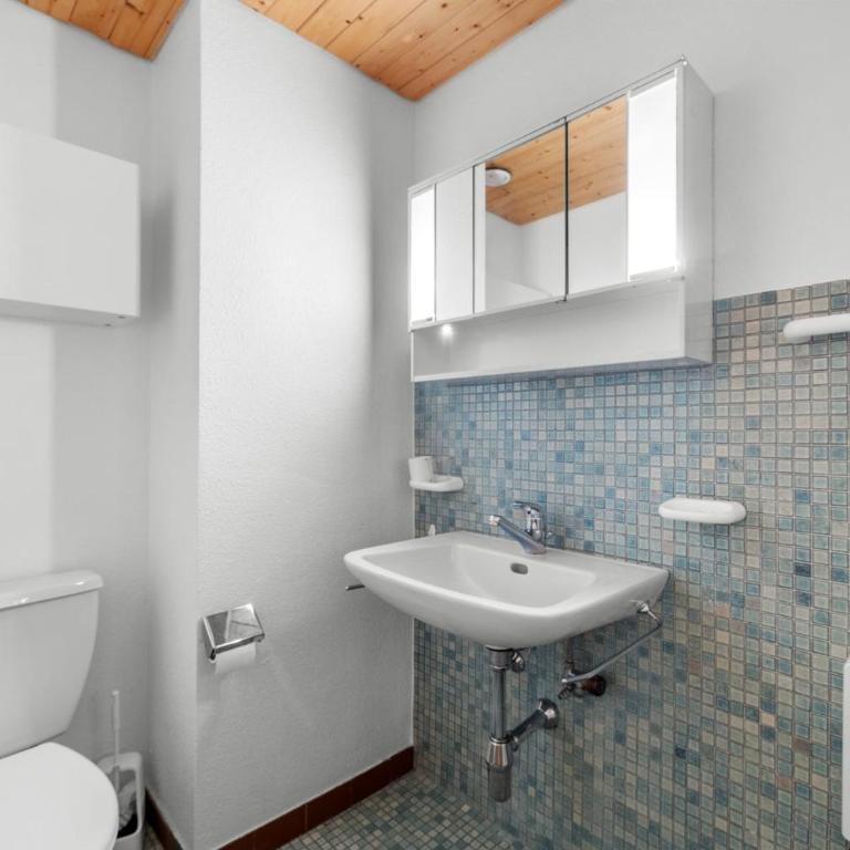 Appartement Sagittaire 202, sur la place du Village a Anzere - Apartment - 25