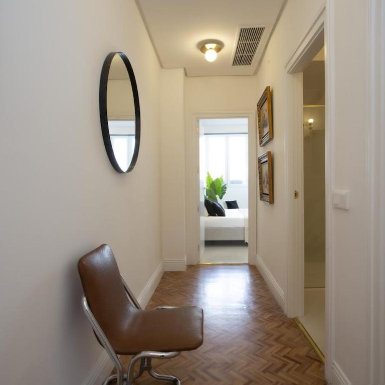 Denia II Boutique Apartment in Ruzafa - Three-Bedroom Apartment - 26