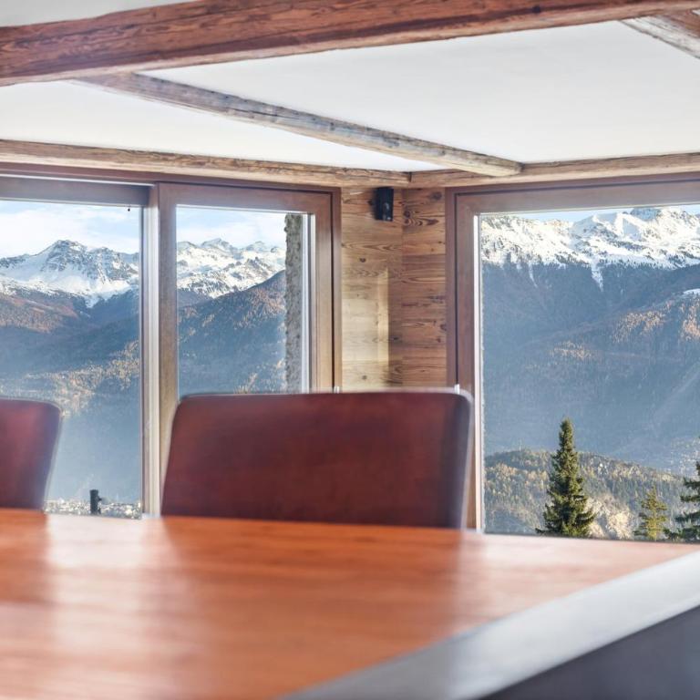 Sagittaire T06 sur la place du village a Anzere avec vue sur les Alpes - Apartment - 13