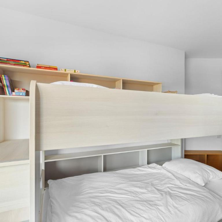 Sagittaire T06 sur la place du village a Anzere avec vue sur les Alpes - Apartment - 22