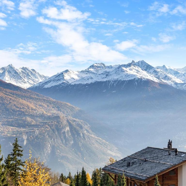 Sagittaire T06 sur la place du village a Anzere avec vue sur les Alpes - Apartment - 37
