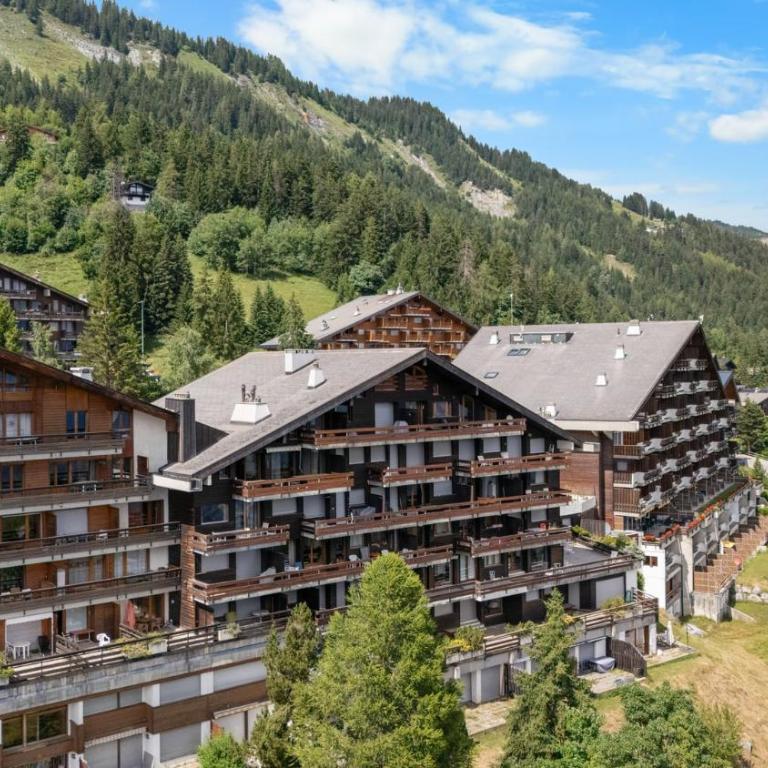 Sagittaire T06 sur la place du village a Anzere avec vue sur les Alpes - Apartment - 39