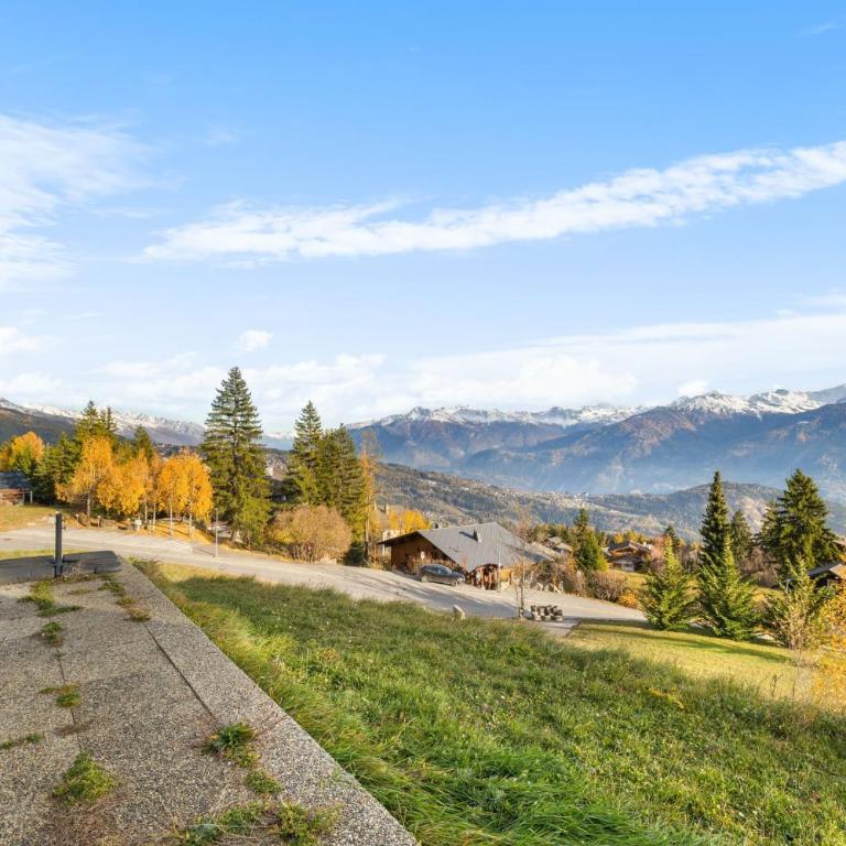Sagittaire T06 sur la place du village a Anzere avec vue sur les Alpes - Apartment - 40