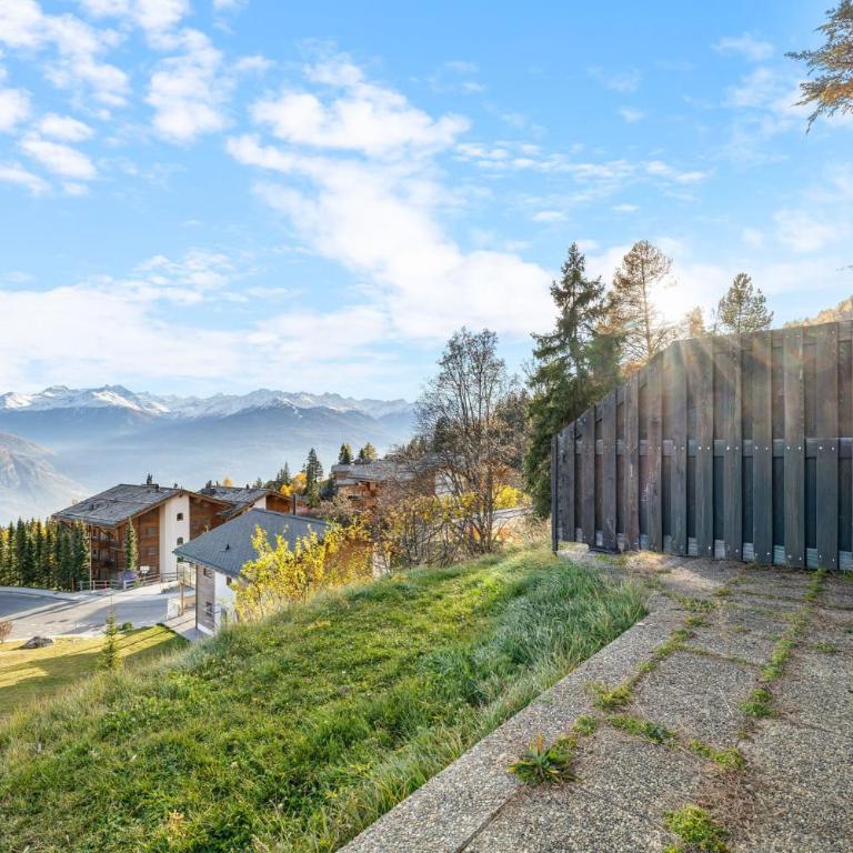 Sagittaire T06 sur la place du village a Anzere avec vue sur les Alpes - Apartment - 45