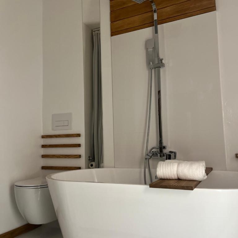 Modern studio, near shopping mall Stadion - Deluks Dvokrevetna Soba sa Bračnim Krevetom - 6