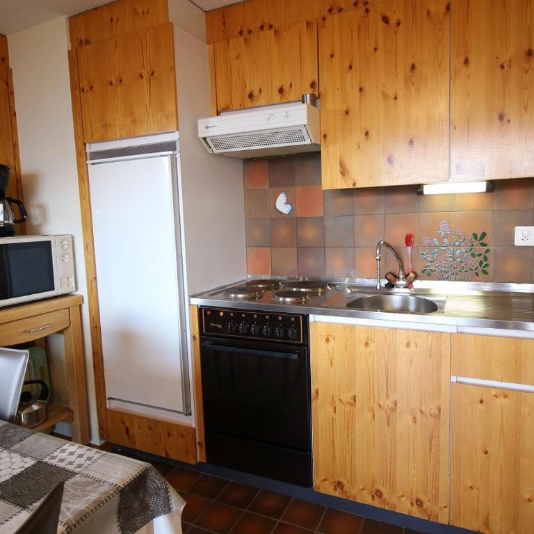 Asters 24 pres de la telecabine a Anzere avec vue sur les Alpes - Apartment - 4
