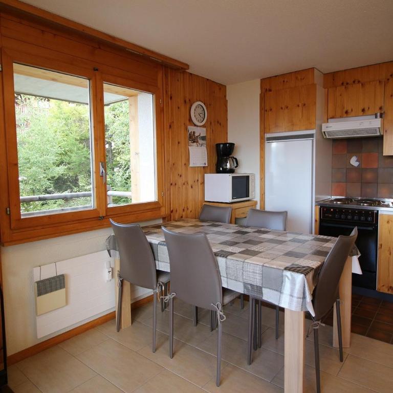 Asters 24 pres de la telecabine a Anzere avec vue sur les Alpes - Apartment - 5