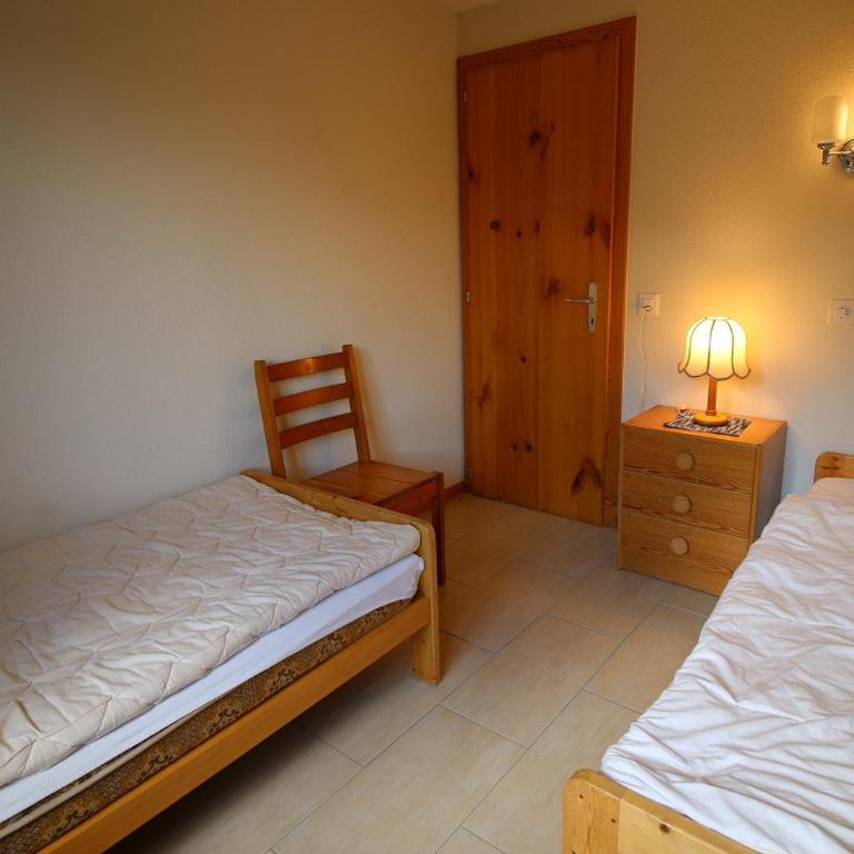 Asters 24 pres de la telecabine a Anzere avec vue sur les Alpes - Apartment - 12