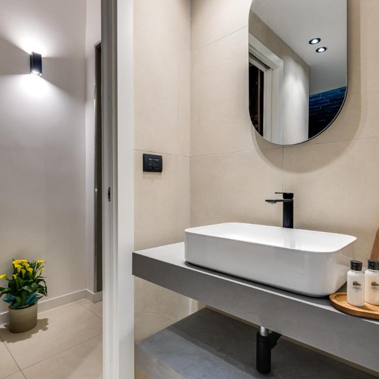 Romana Experience - King Room - 5