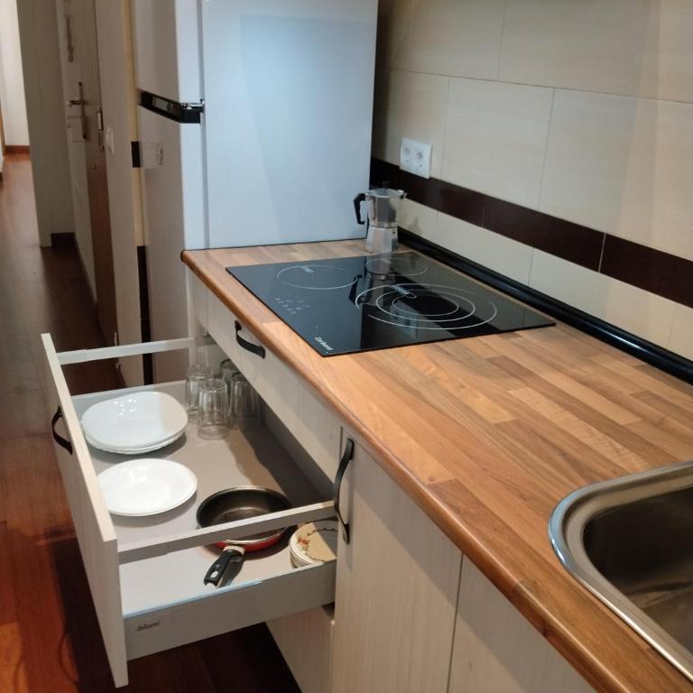 Entorno Picasso - One-Bedroom Apartment - 5