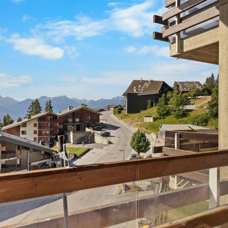Emeraudes 404A pres de la telecabine a Anzere avec vue sur les Alpes - Apartment - 32