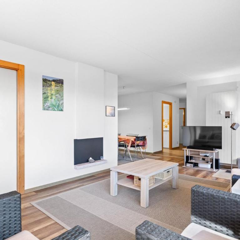 Saphir 104 pres de la telecabine a Anzere - Apartment - 8