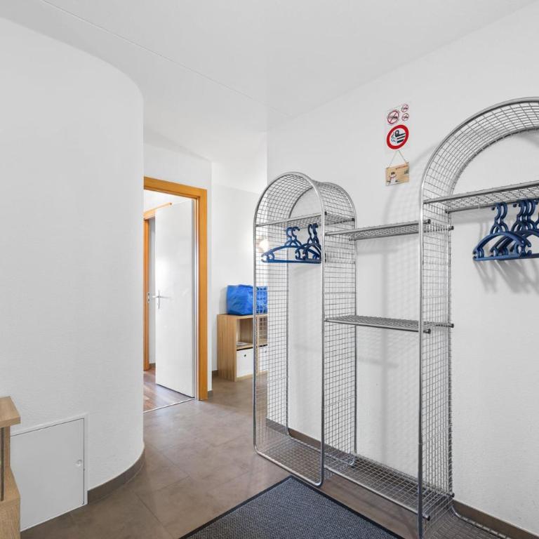 Saphir 104 pres de la telecabine a Anzere - Apartment - 25