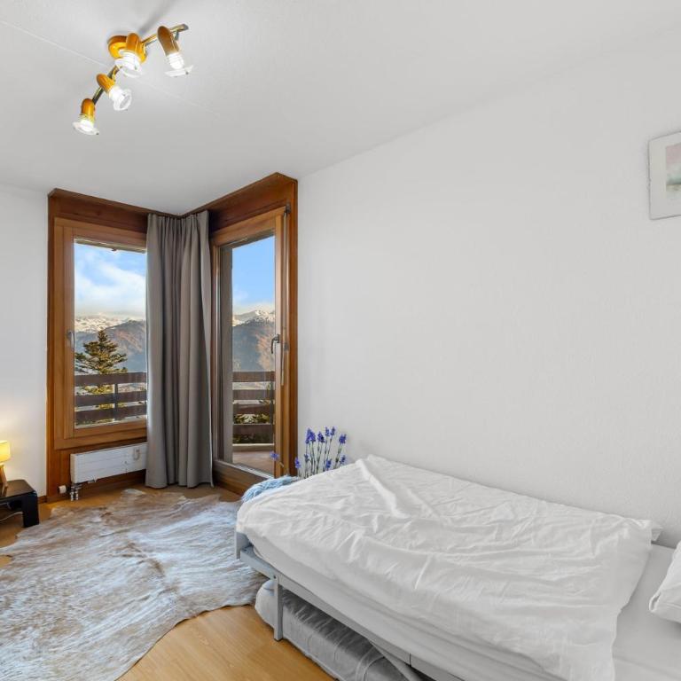 Saphir 404 pres de la telecabine a Anzere avec vue sur les Alpes - Apartment - 24