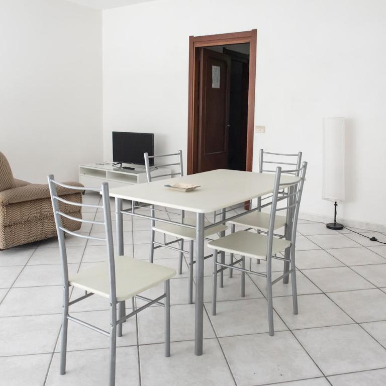 N202 - Numana, ampio bilocale con portico - Appartamento con 1 Camera da Letto - 3