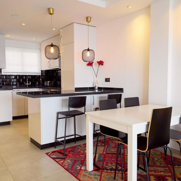 Arce I 26 - Beachfront Apartment with Stunning Sea Views & Pool - Apartamento de 2 dormitorios con balcón y vistas al mar - 10
