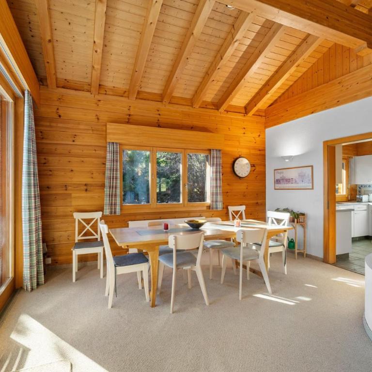 Chalet la Frenaie a Anzere avec vue sur les Alpes - Chalet - 11