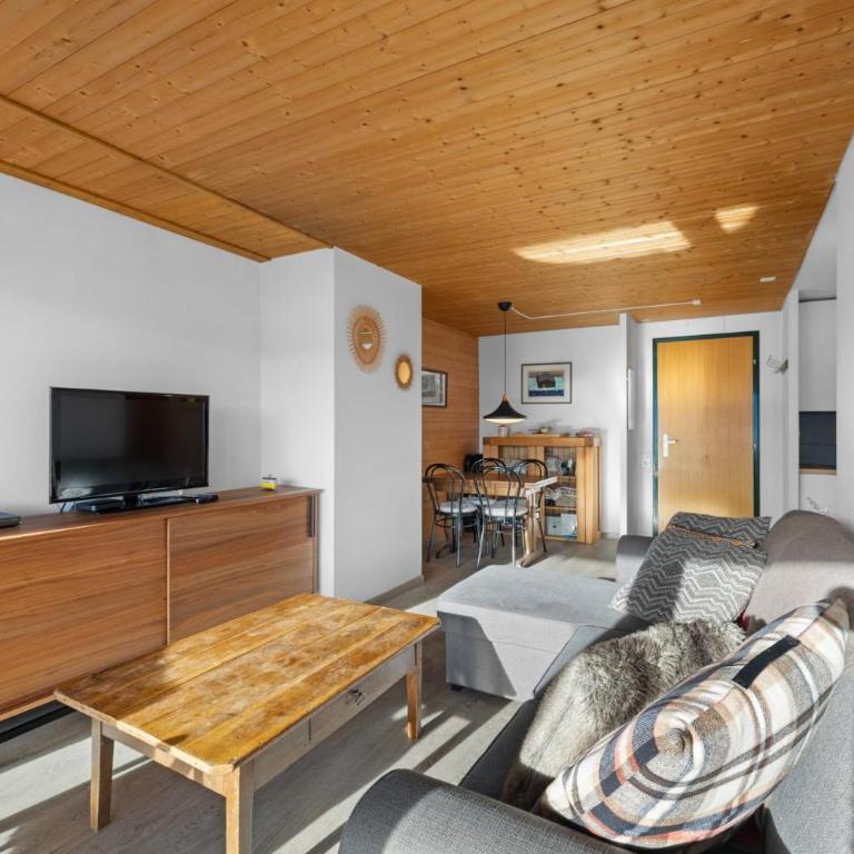 Gemeaux 104 sur la place du village a Anzere - Apartment - 6