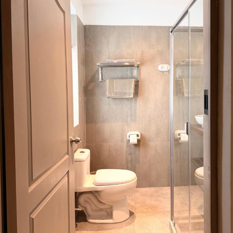 HM Hotel - Habitación Triple con baño privado - 11