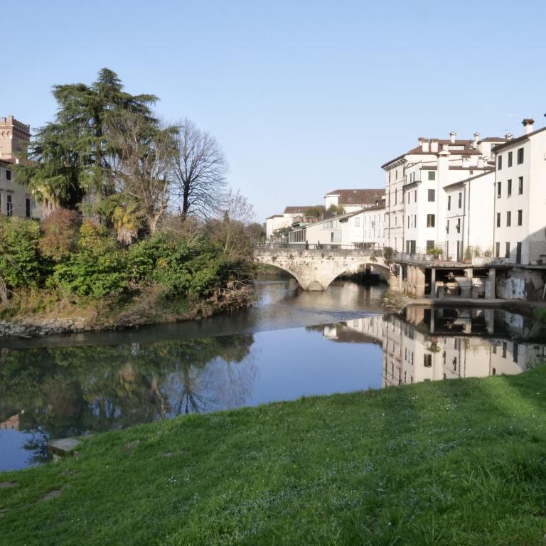 La Finestra sul Fiume - 5 min a piedi dalla Basilica - fuori da ZTL - Appartamento con 1 Camera da Letto - 2