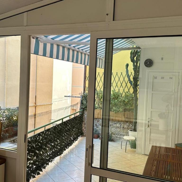 ALBA Blu - Appartamento con 2 Camere da Letto e Terrazza - 8