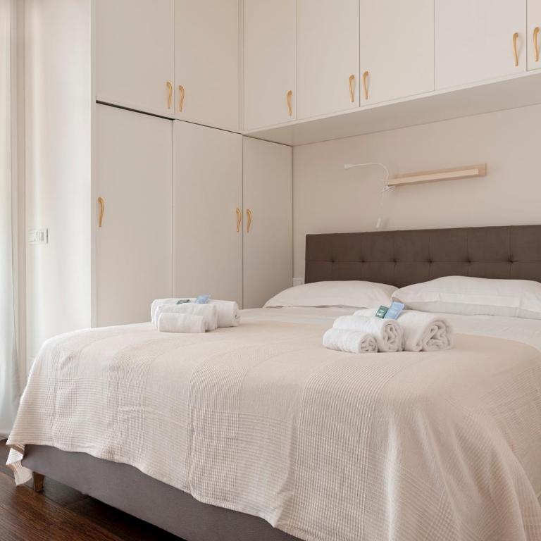 Domio - Elegante oasi con Terrazza - Two-Bedroom Apartment - 5