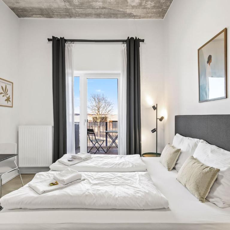 SKYRISE Apartments mit Küche, WLAN & Parkplatz - ruhige Lage - Studio mit Balkon - 1