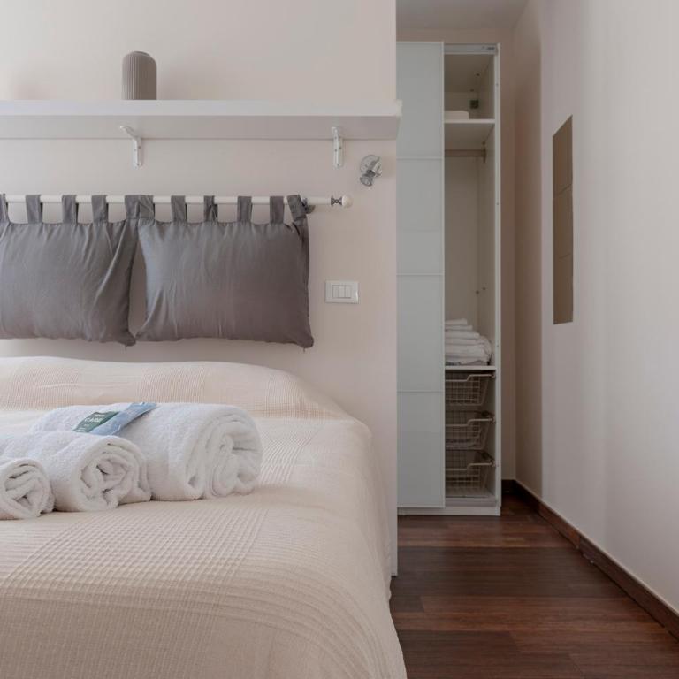 Domio - Elegante oasi con Terrazza - Two-Bedroom Apartment - 7