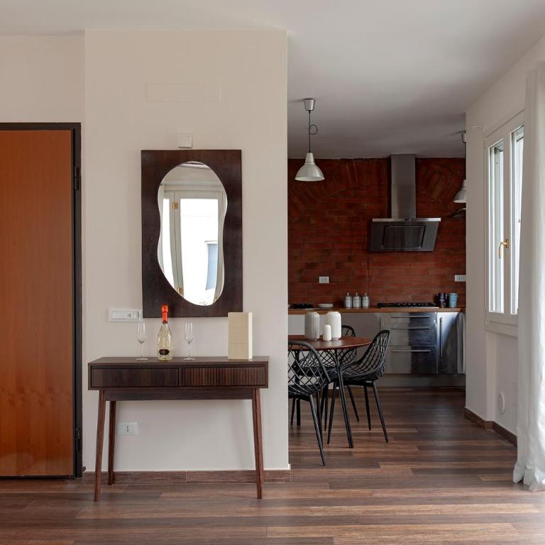 Domio - Elegante oasi con Terrazza - Two-Bedroom Apartment - 4
