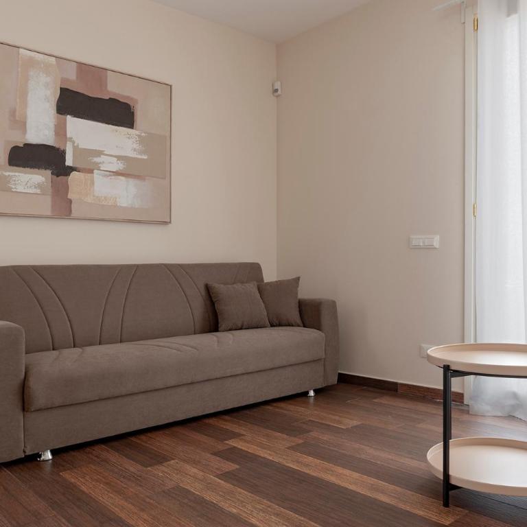 Domio - Elegante oasi con Terrazza - Two-Bedroom Apartment - 15