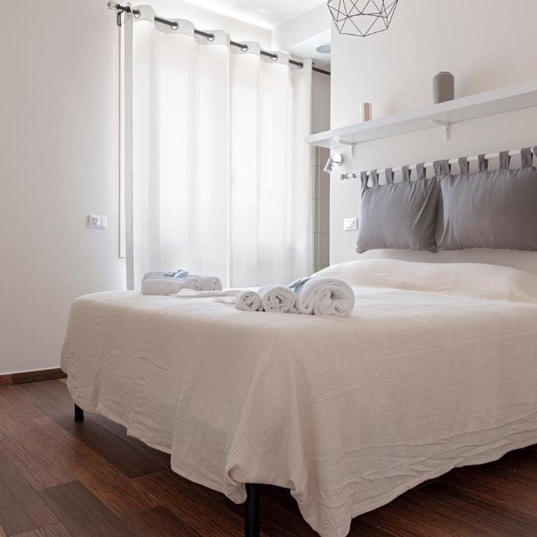 Domio - Elegante oasi con Terrazza - Two-Bedroom Apartment - 22