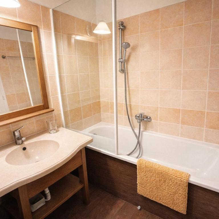 Duplex pour 2-4 personnes à Monflanquin - Piscine - Terrasse - Parking - Campagne - Lot-et-Garonne - draps inclus - Casa Vacanze - 9