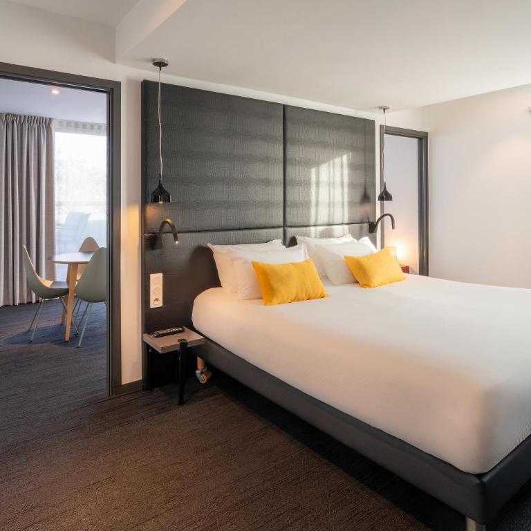 BW Plus Central Park Hotel & Spa - Suite Lit King-Size avec Baignoire d’Hydromassage et Terrasse - Non-Fumeurs - 1