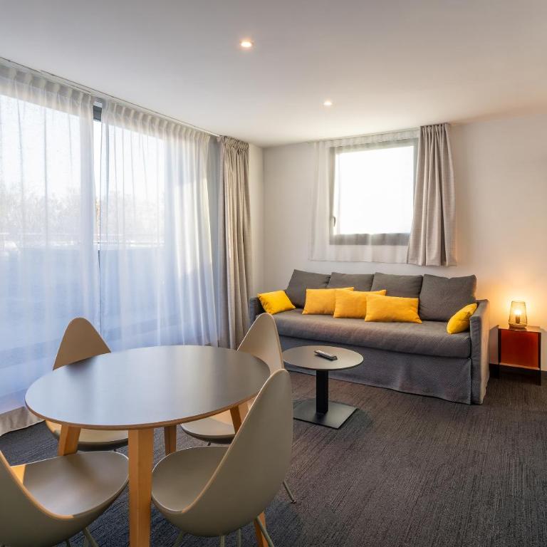 BW Plus Central Park Hotel & Spa - Suite Lit King-Size avec Baignoire d’Hydromassage et Terrasse - Non-Fumeurs - 2