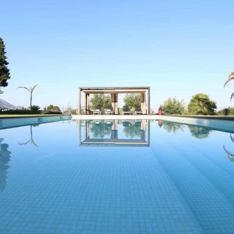 Villa with pool and stunning 180 degrees view - Villa - 4