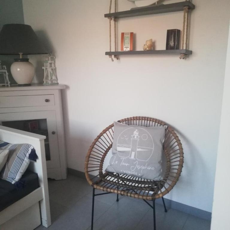 Maison 2 chambres sur terrain clos proche mer - Two-Bedroom House - 2