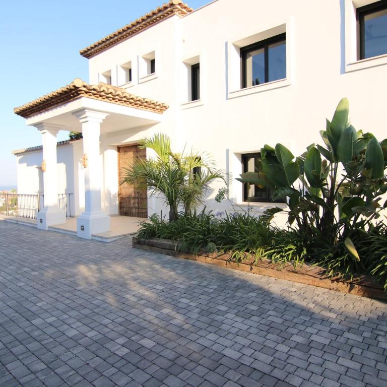 Villa with pool and stunning 180 degrees view - Villa - 69