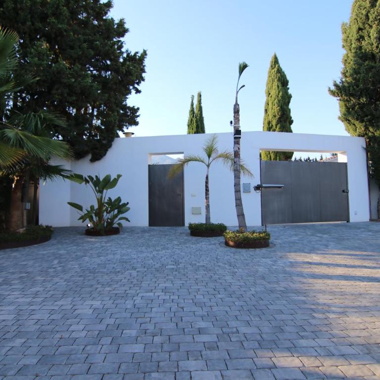 Villa with pool and stunning 180 degrees view - Villa - 67