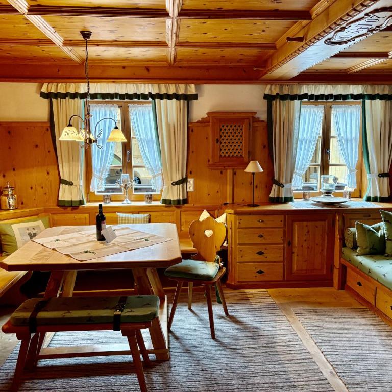 Haus Schöneck - Chiemgau Karte - Apartment mit Blick auf die Berge - 8