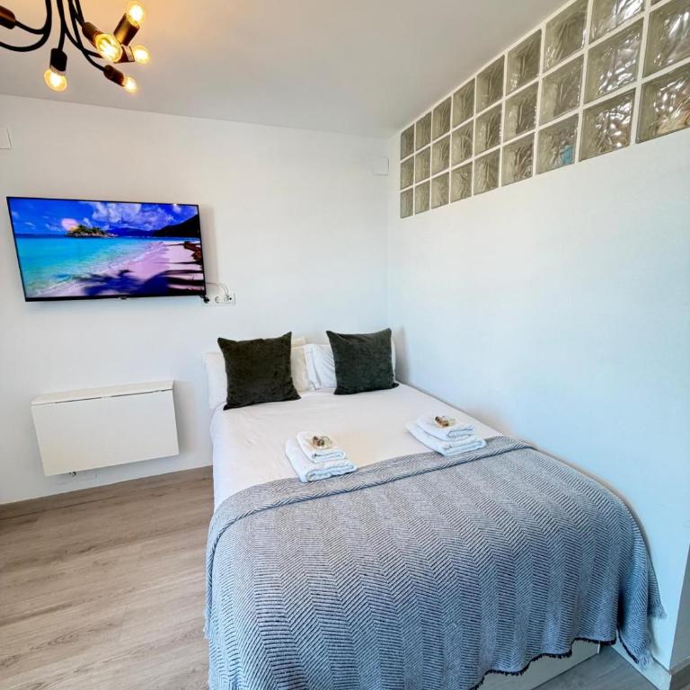 Sunny Studio With Beautifull Seaviews - Studio Apartment with One Double Bed - 7