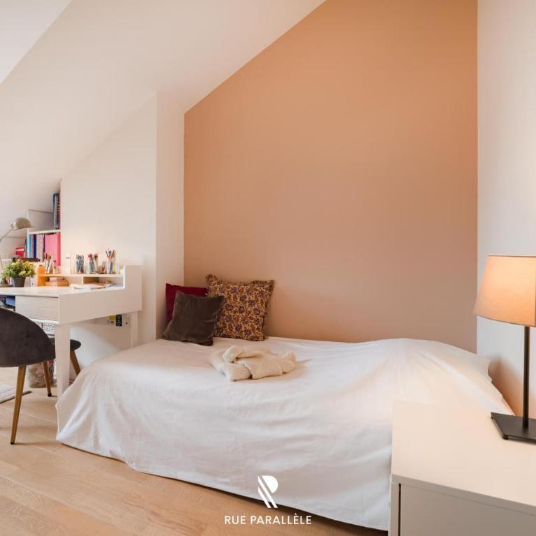 Stylish triplex gem in historic pedestrian center - Apartment - 8