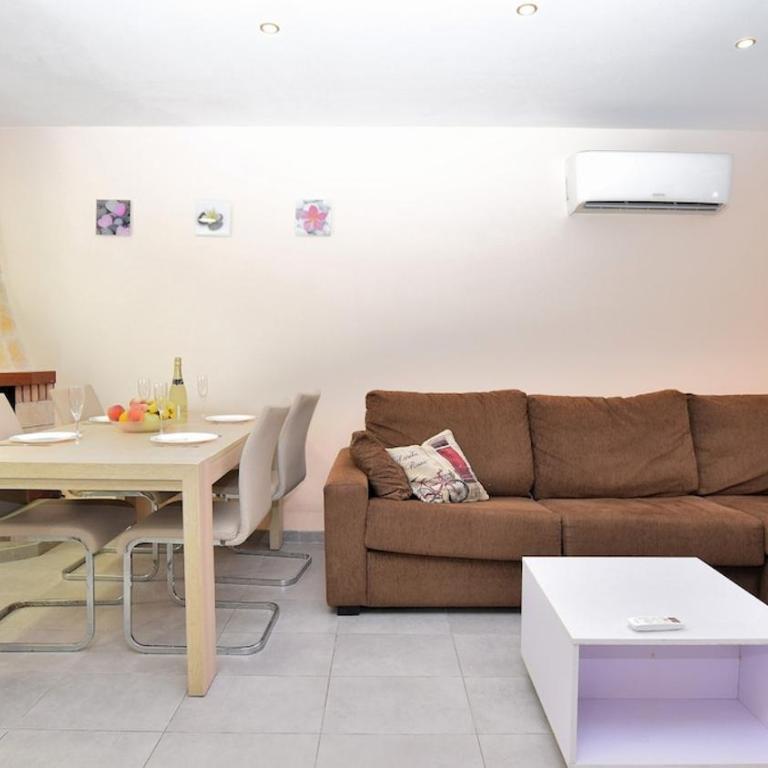 Bonita casa adosada en La Pineda playa - Two-Bedroom House - 15