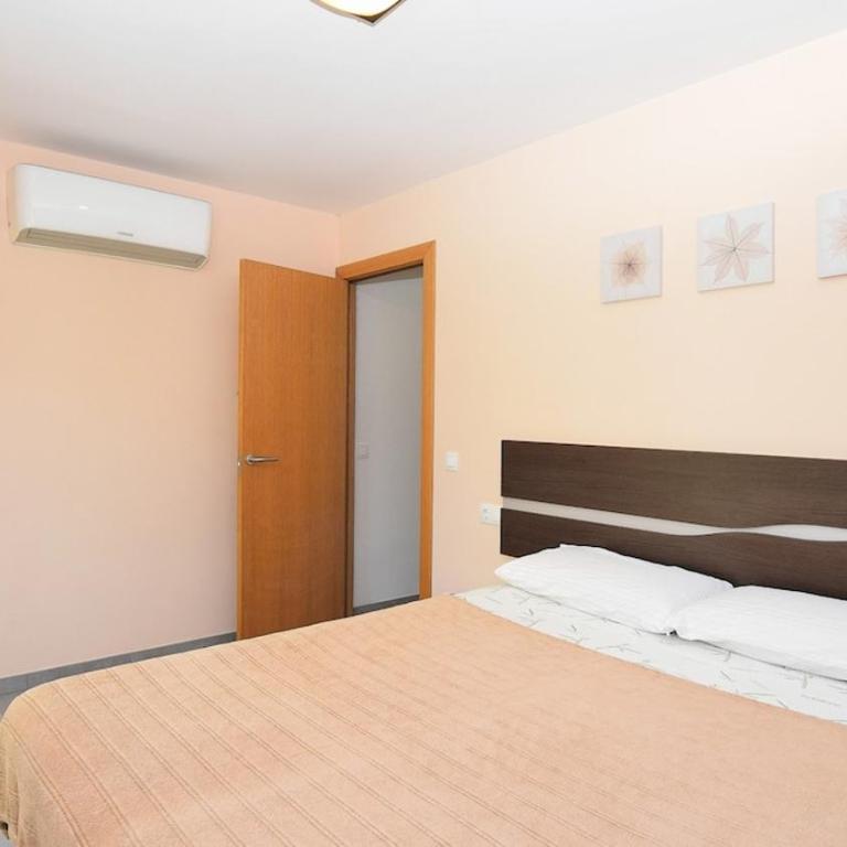 Bonita casa adosada en La Pineda playa - Two-Bedroom House - 17