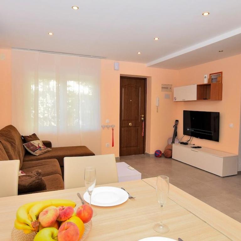 Bonita casa adosada en La Pineda playa - Two-Bedroom House - 29