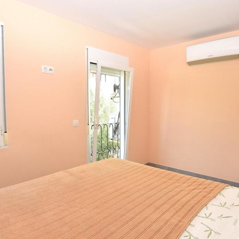 Bonita casa adosada en La Pineda playa - Two-Bedroom House - 31