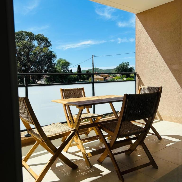 T2 classé 3 étoiles avec piscine et climatisation Bormes les Mimosas Le Lavandou - Appartamento con 1 Camera da Letto - 5