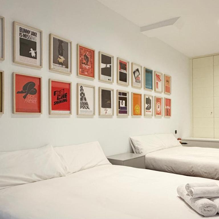 Amplitud, diseño e historia en el Casco Viejo - Three-Bedroom Apartment with Balcony - 22
